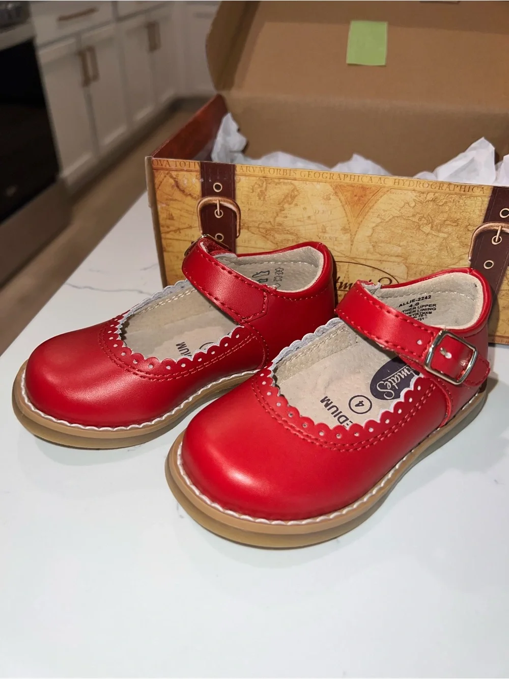 FootMates bright red